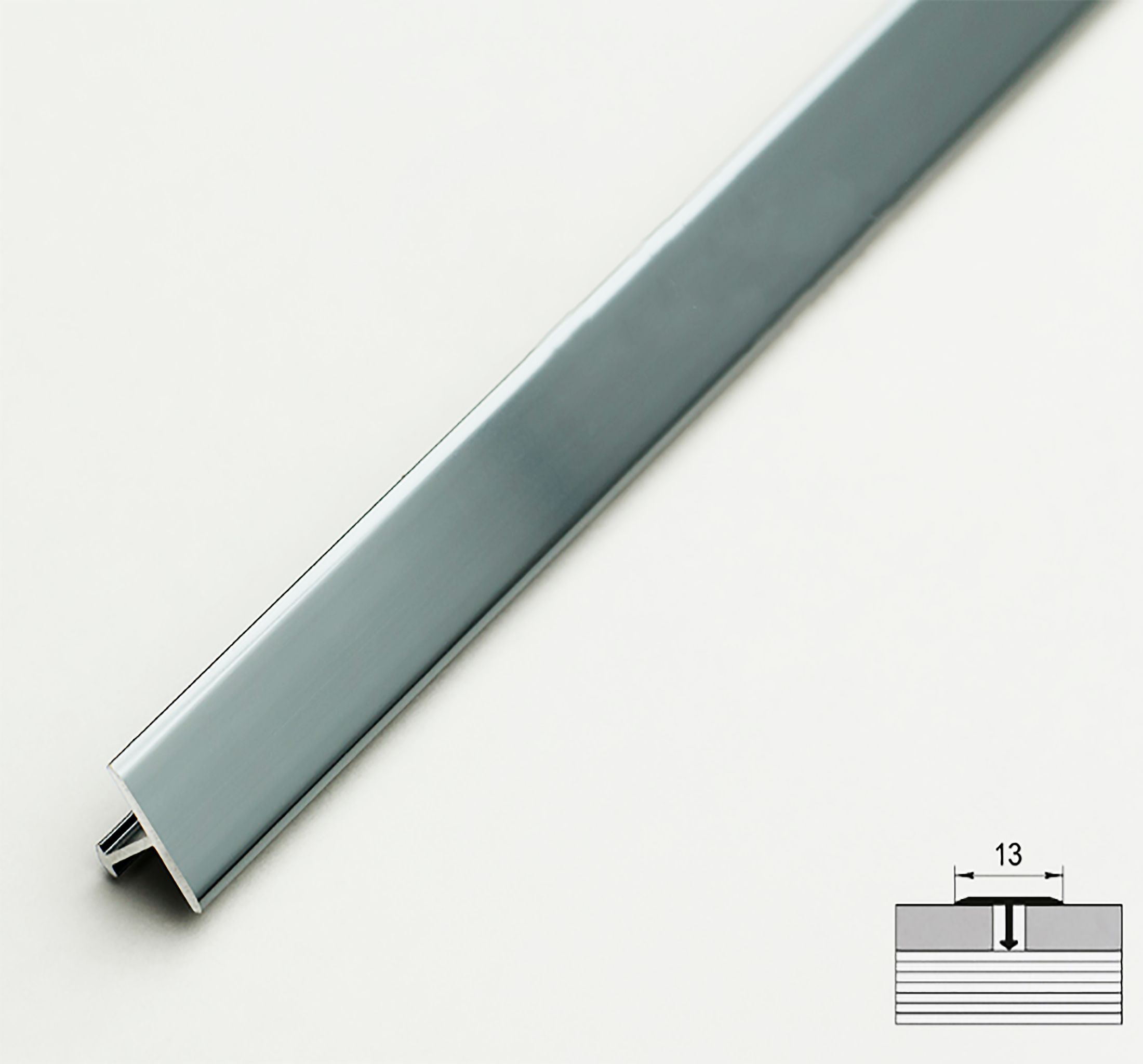 Порожек Т — профиль, узкий,13 х 2700 мм, Графит глянец, для напольных покрытий, 1 шт Купить оптом Порожек Т - профиль, узкий,13 х 2700 мм, Графит глянец, для напольных покрытий, 1 шт — изображение 6