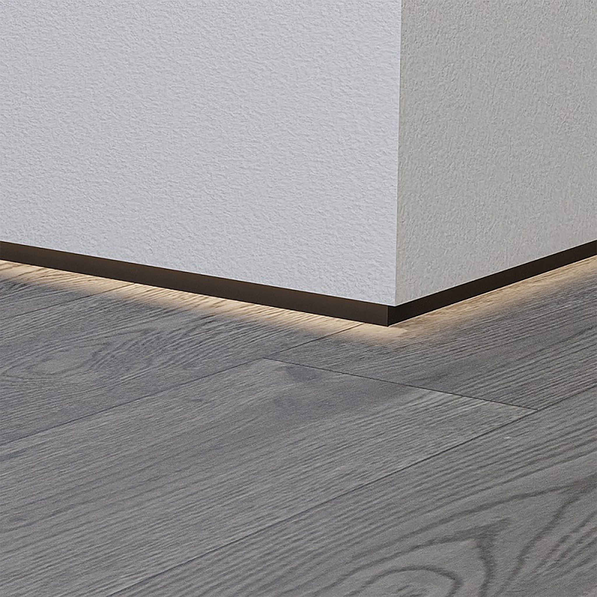 Плинтус напольный теневой 50 х 15 х 2500 мм, без рассеивателя, зазор 20 мм, Черный матовый ,1 шт Купить оптом Плинтус напольный теневой 50 х 15 х 2500 мм, без рассеивателя, зазор 20 мм, Черный матовый ,1 шт — изображение 4