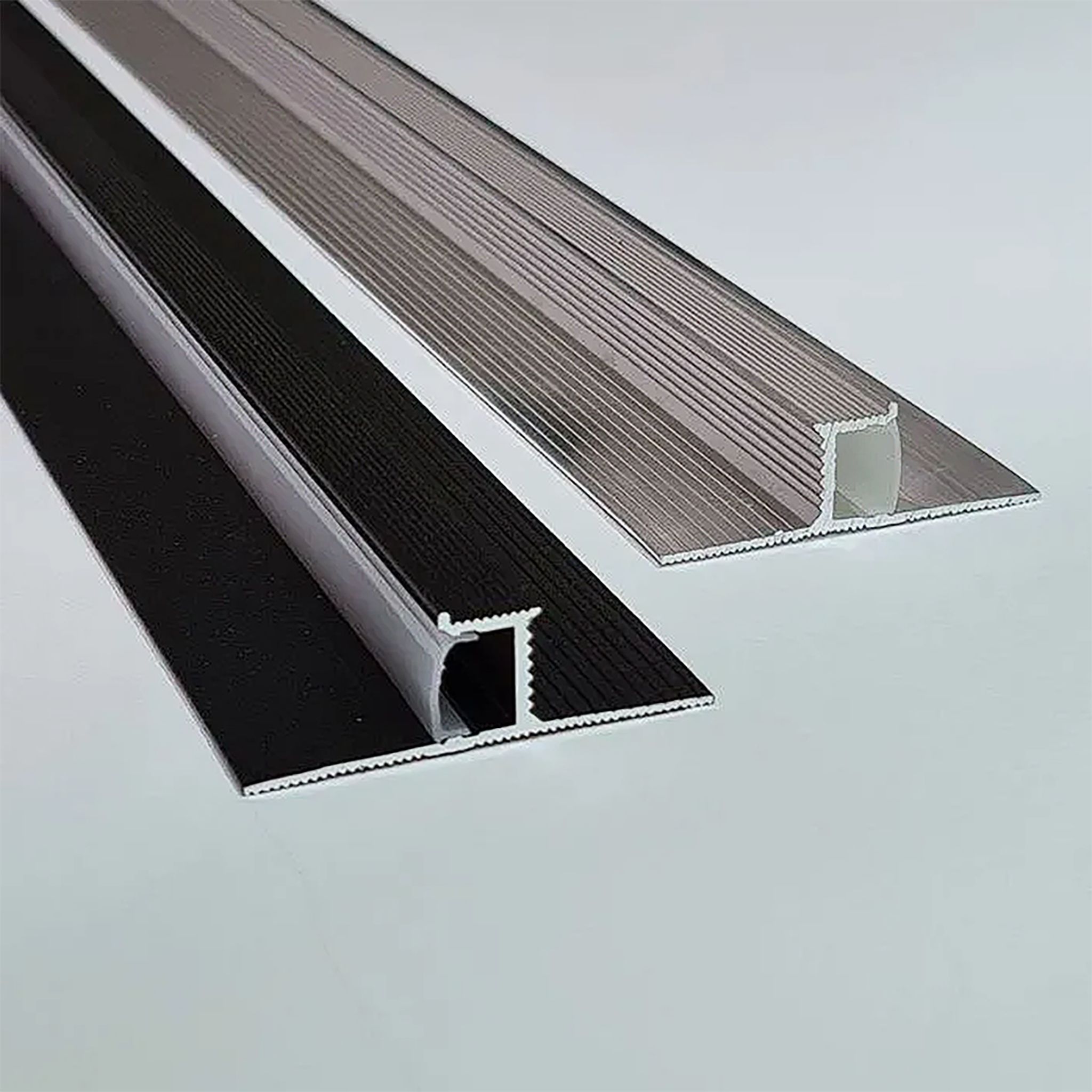 Плинтус напольный теневой 50 х 15 х 2500 мм, без рассеивателя, зазор 20 мм, Черный матовый ,1 шт Купить оптом Плинтус напольный теневой 50 х 15 х 2500 мм, без рассеивателя, зазор 20 мм, Черный матовый ,1 шт — изображение 6