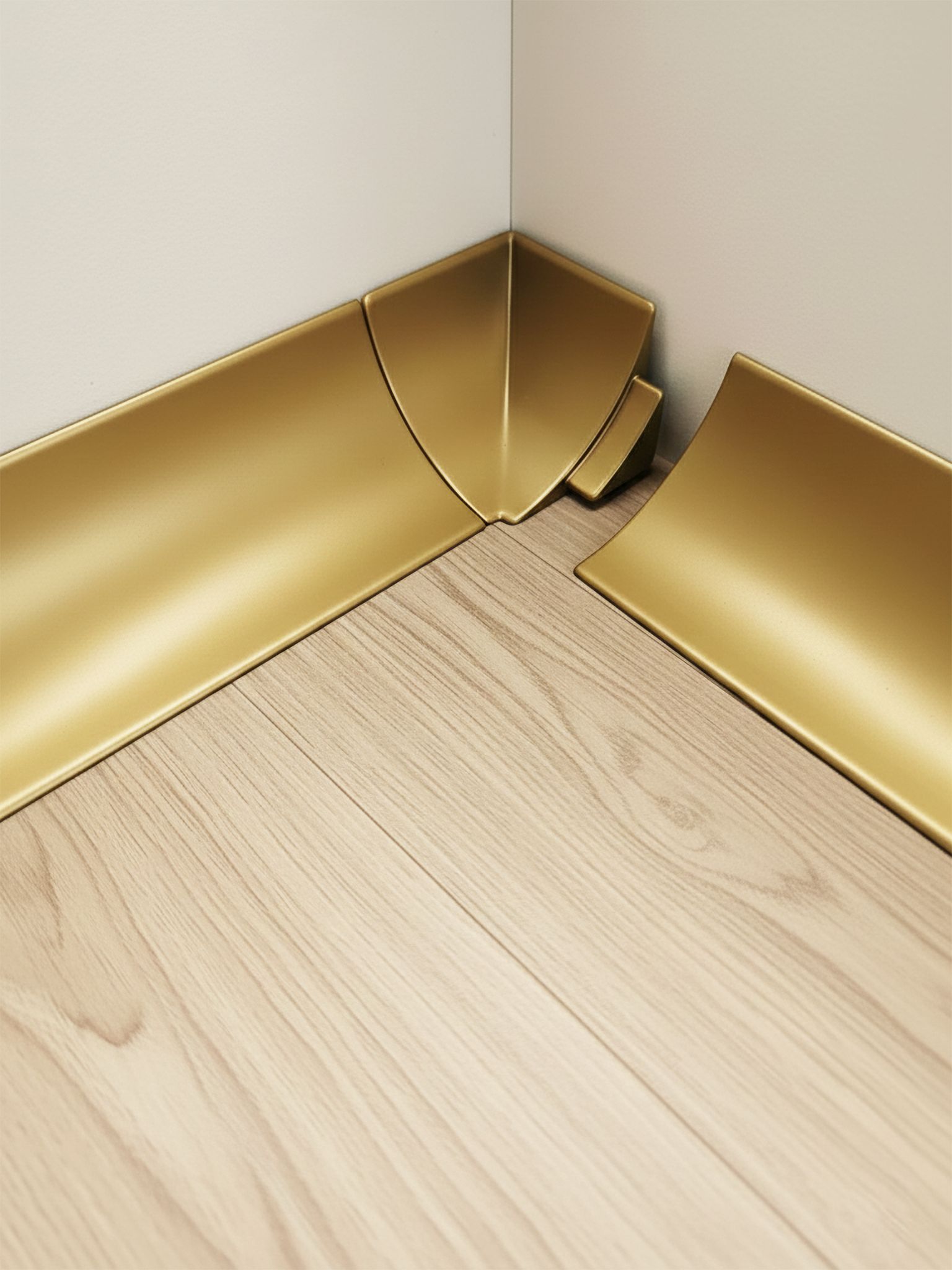 Плинтус алюминиевый для пола и столешницы, высота 17 мм,длина 300 см, Золото матовое, 1 шт Купить оптом Плинтус алюминиевый для пола и столешницы, высота 17 мм,длина 300 см, Золото матовое, 1 шт — изображение 3